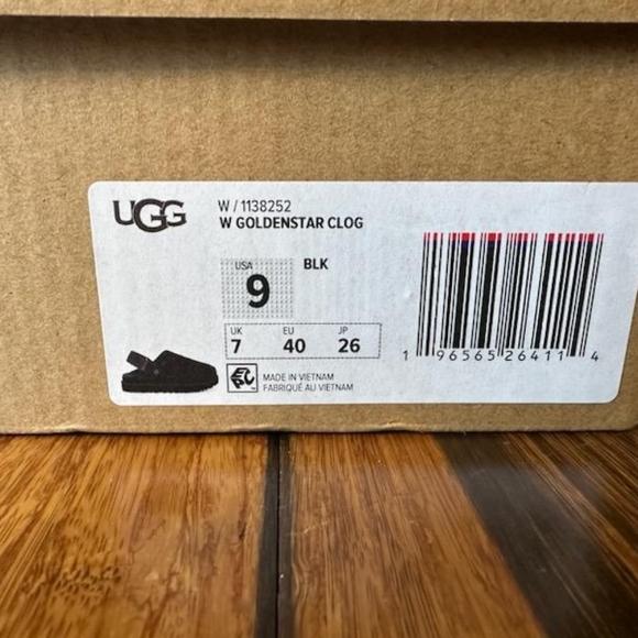 UGG Goldenstar Clogs - Picture 6 of 6
